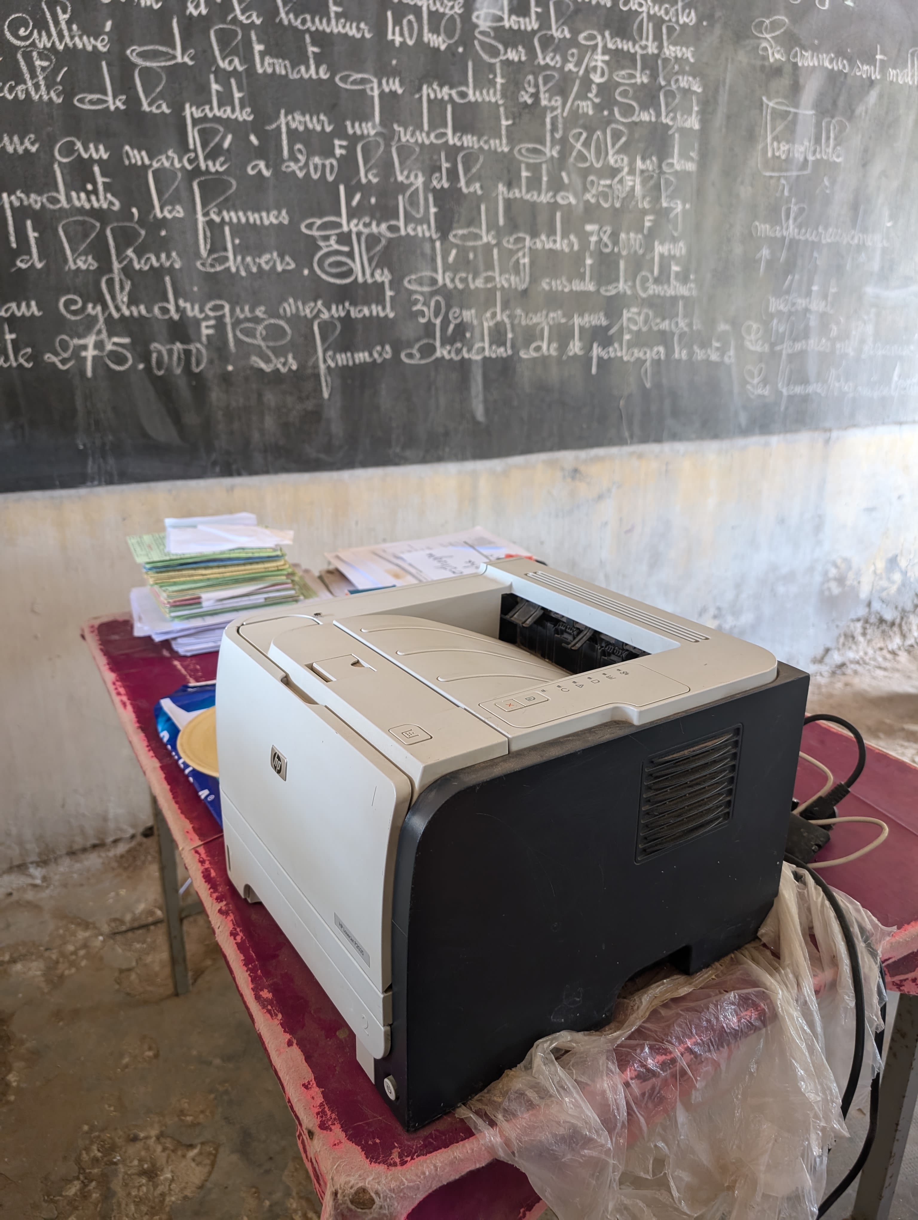 Une imprimante alimentée par l'énergie solaire.